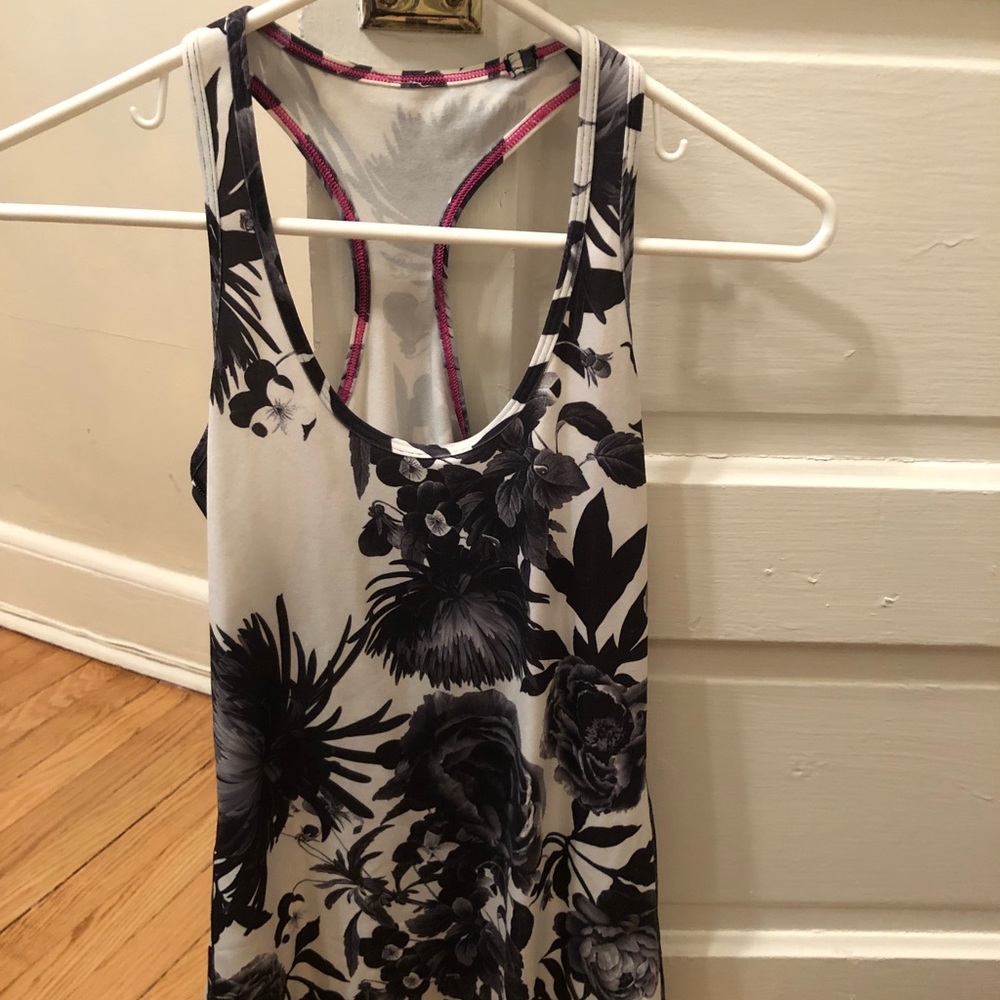 lululemon Cool Racerback size 4 NWOT
